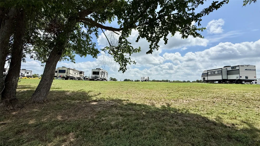 5136 Peninsula Road Kerens, TX 75144