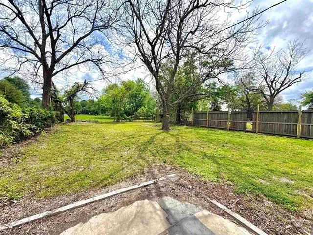 710 W 14th Street Port Arthur, TX 77640