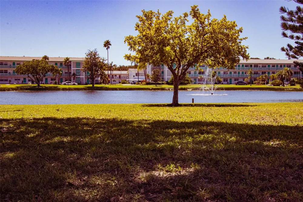 1950 58TH AVENUE #10 St Petersburg, FL 33714