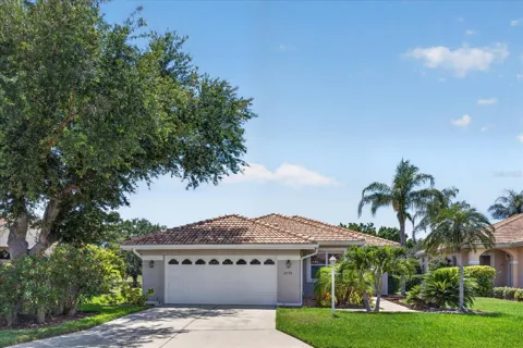 6726 HICKORY HAMMOCK CIRCLE