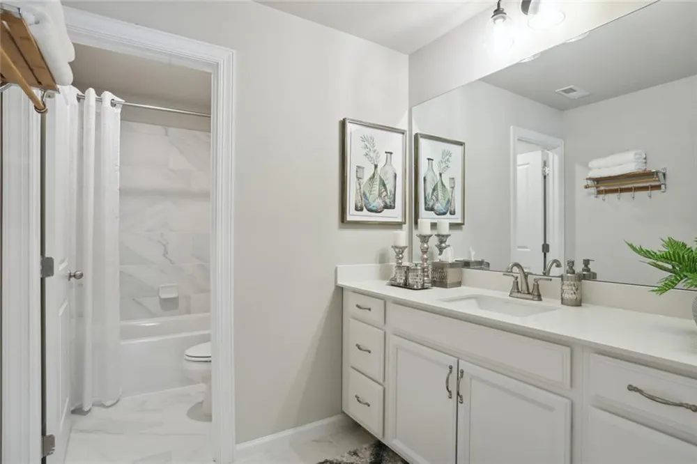 220 Lakeside Place Canton, GA 30114