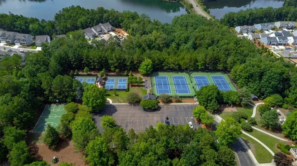 220 Lakeside Place Canton, GA 30114