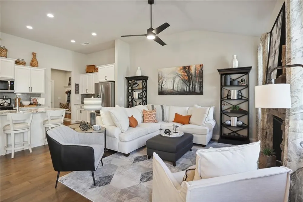 220 Lakeside Place Canton, GA 30114