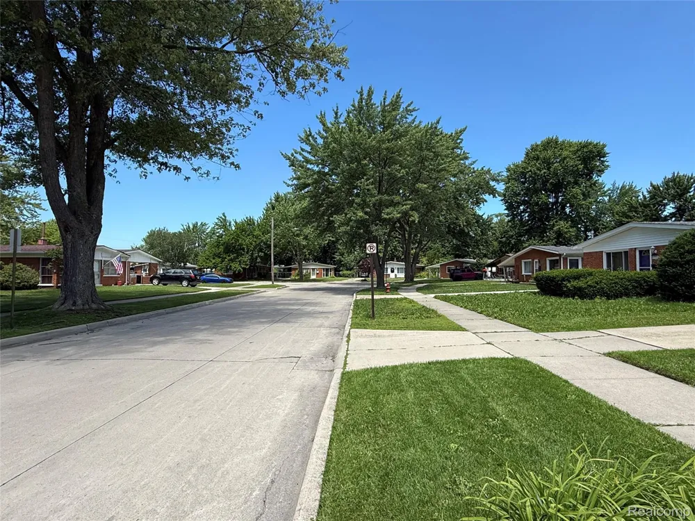 1765 Dulong Avenue Madison Heights City, MI 48071