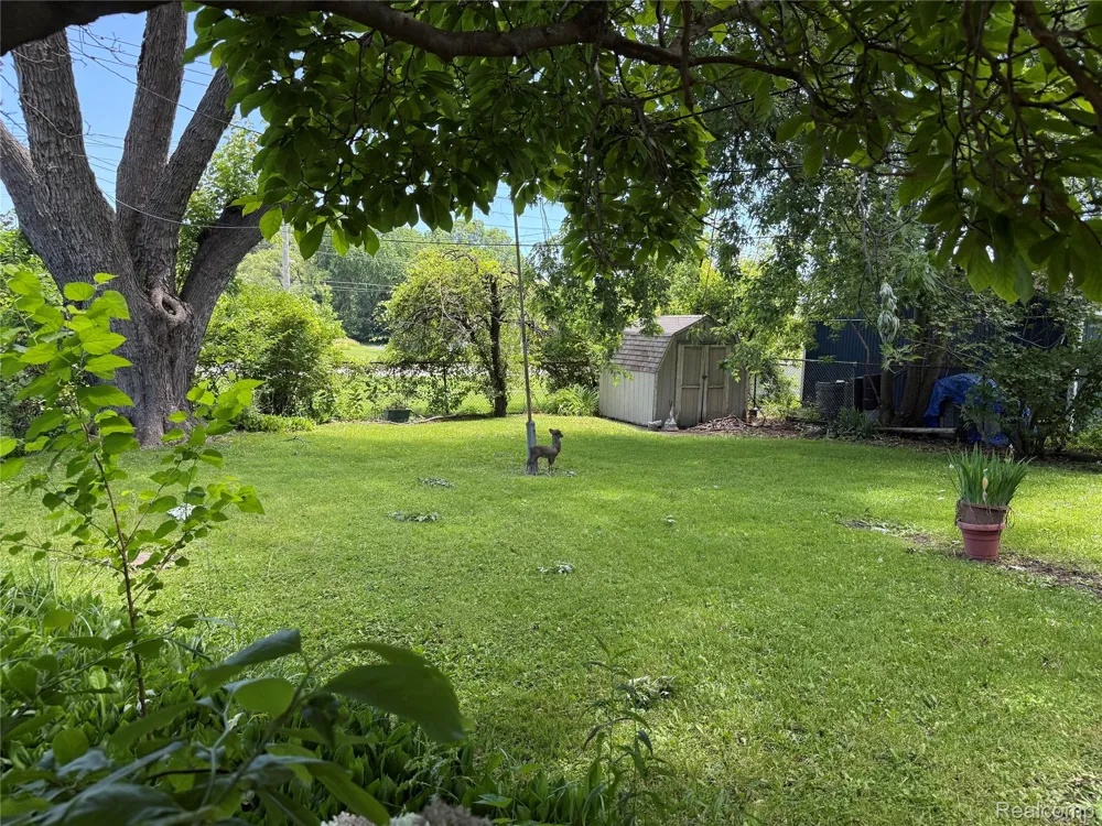 1765 Dulong Avenue Madison Heights City, MI 48071