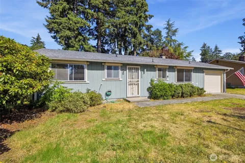 802 Oakcrest Drive SE