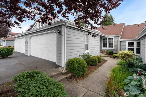 6020 Highlands Parkway #6