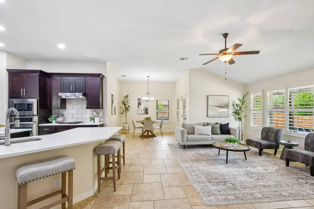 2816 Homecoming Leander, TX 78641