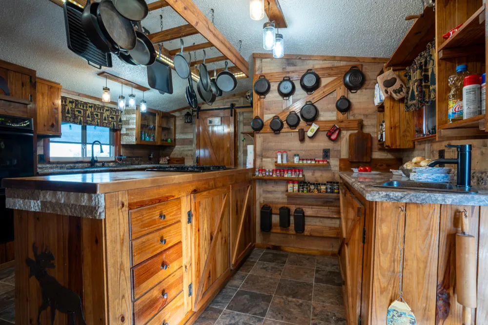 5352 County Rd 159 Ider, AL 35981