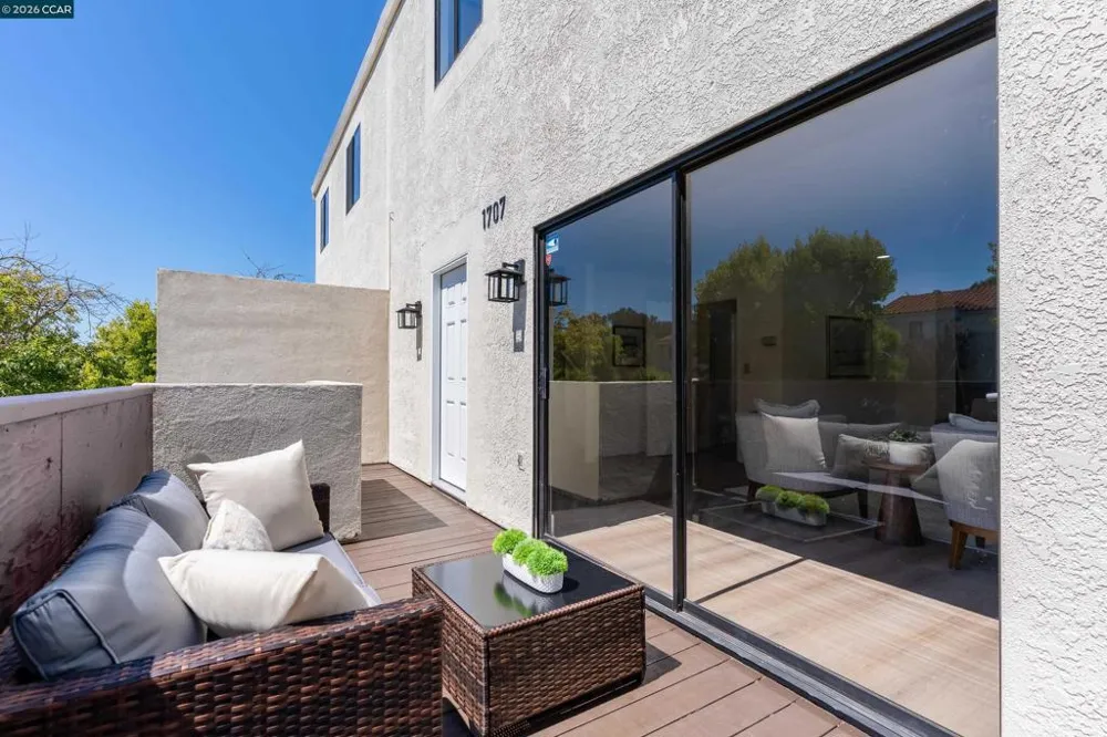 1707 Dalessi Dr Pinole, CA 94564