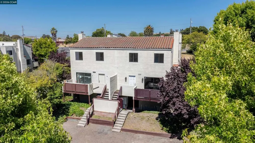 1707 Dalessi Dr Pinole, CA 94564