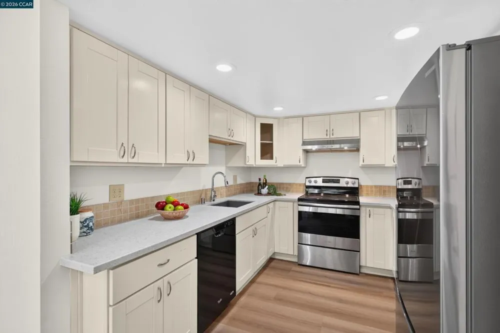 1707 Dalessi Dr Pinole, CA 94564