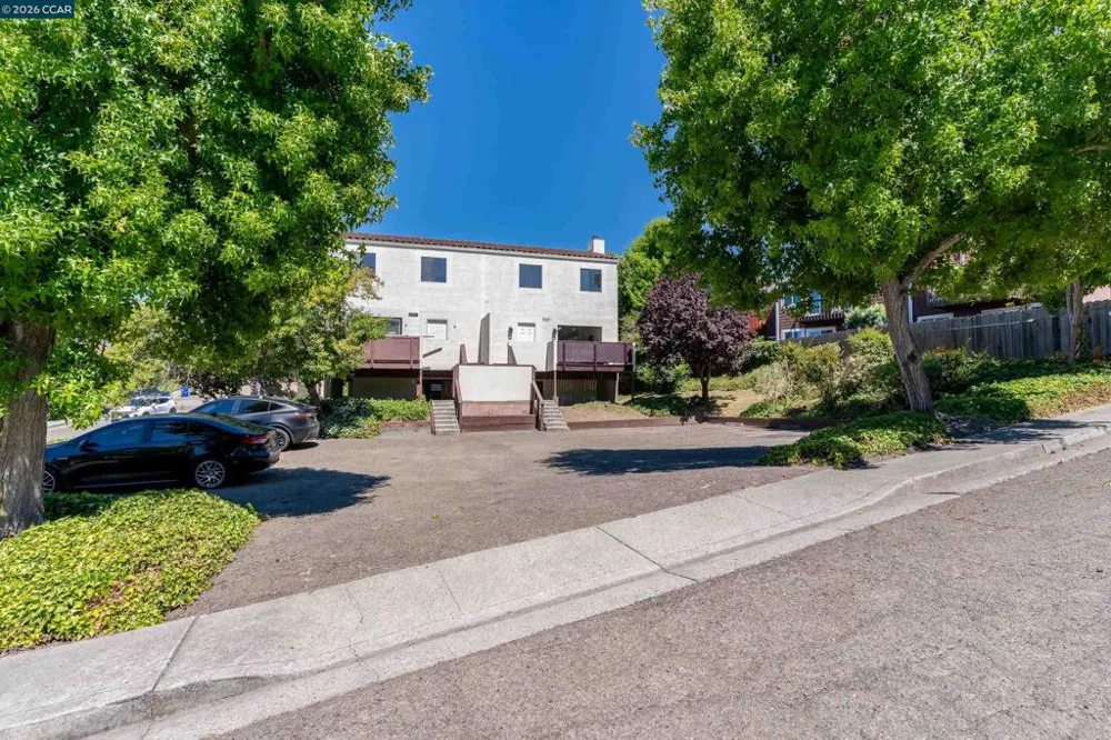 1707 Dalessi Dr Pinole, CA 94564