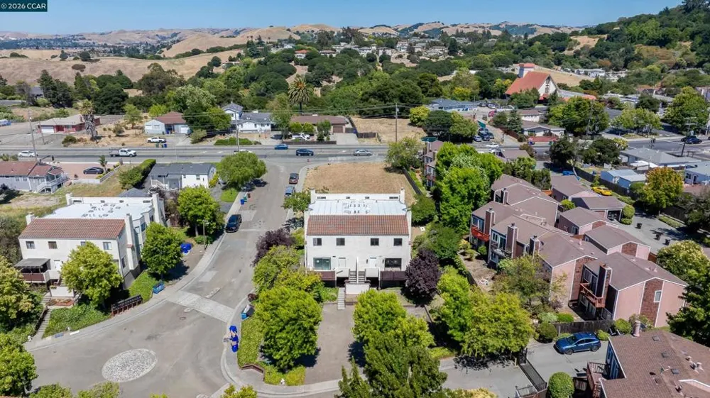 1707 Dalessi Dr Pinole, CA 94564
