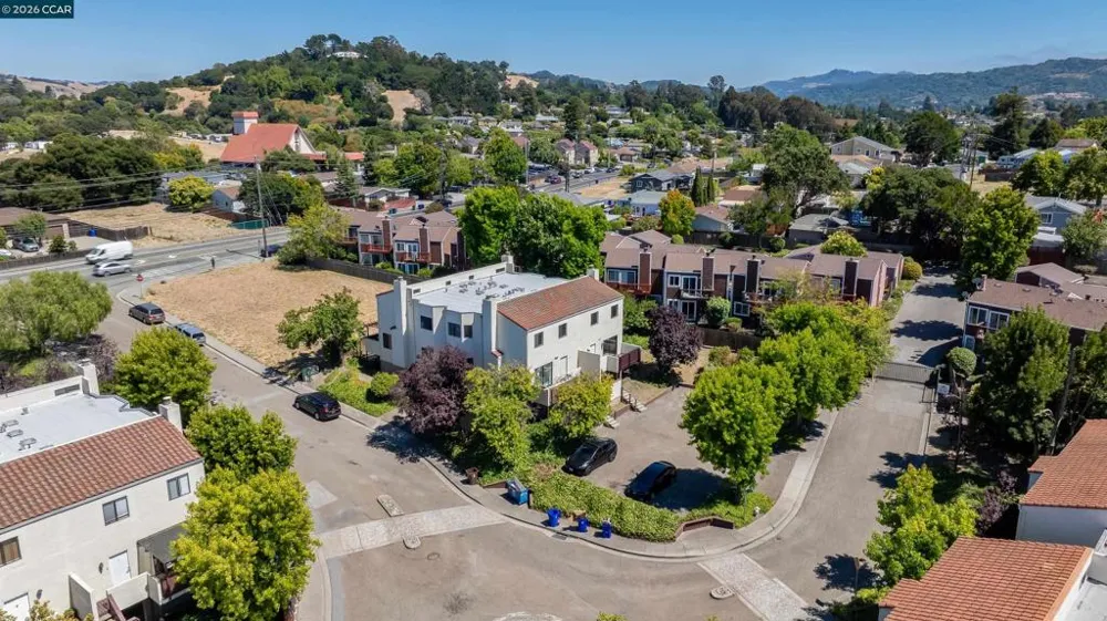 1707 Dalessi Dr Pinole, CA 94564