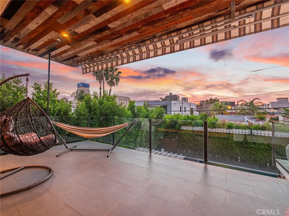 619 S Orange Los Angeles, CA 90036