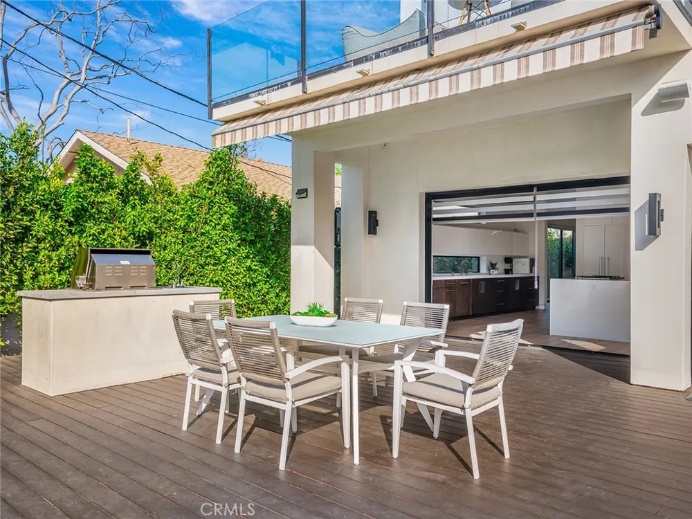 619 S Orange Los Angeles, CA 90036