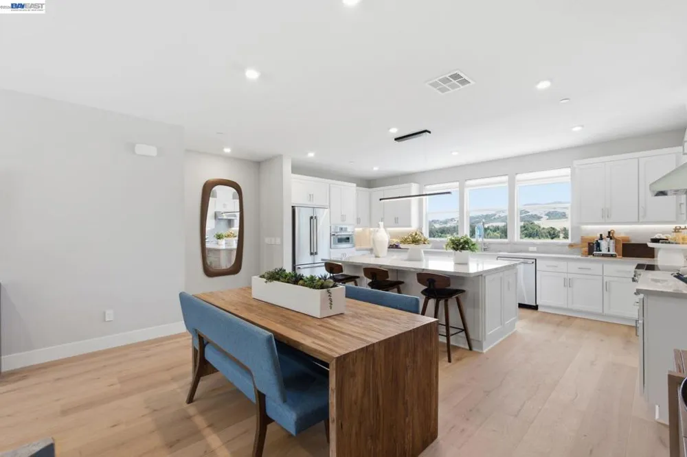 2003 Cascade Way San Ramon, CA 94583