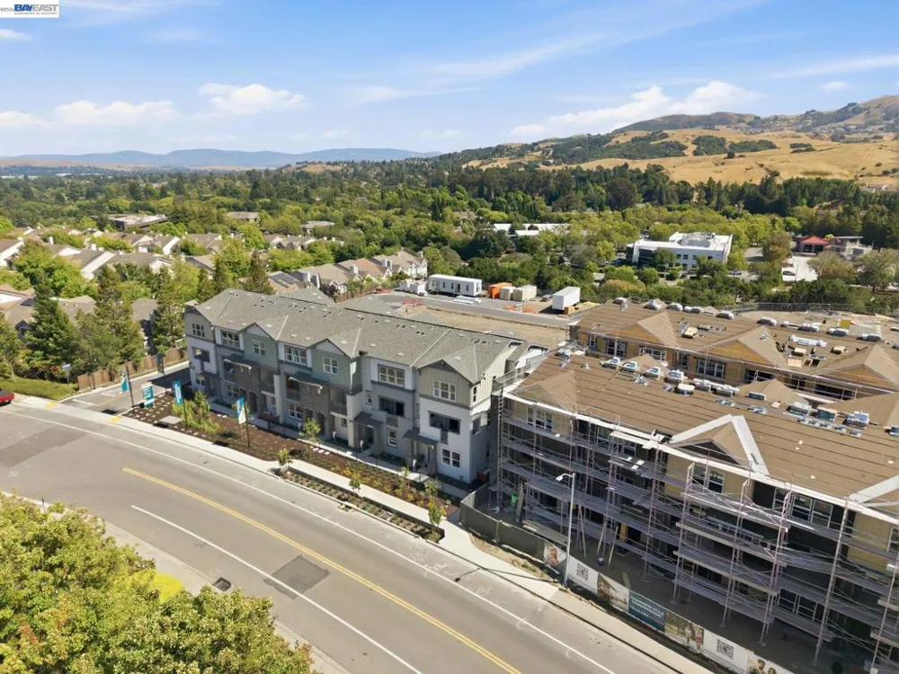 2001 Cascade Way San Ramon, CA 94583