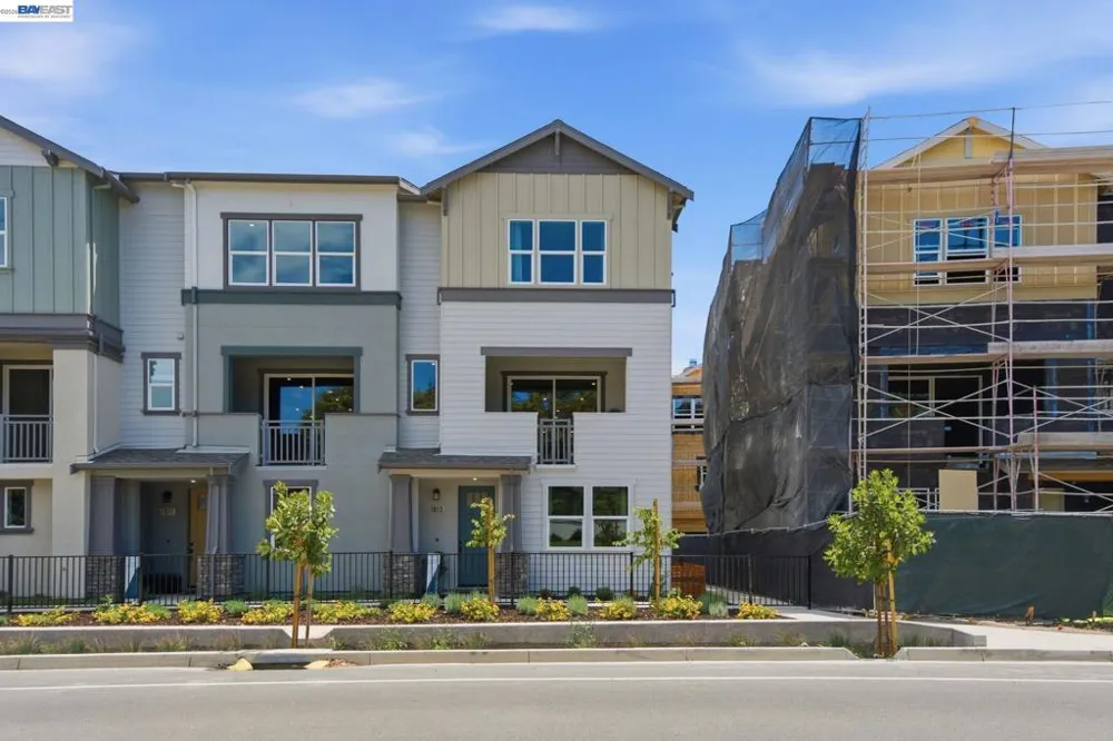 2001 Cascade Way San Ramon, CA 94583