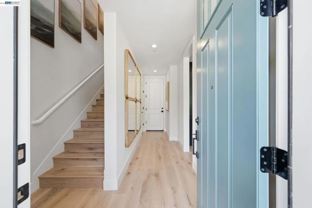 2001 Cascade Way San Ramon, CA 94583