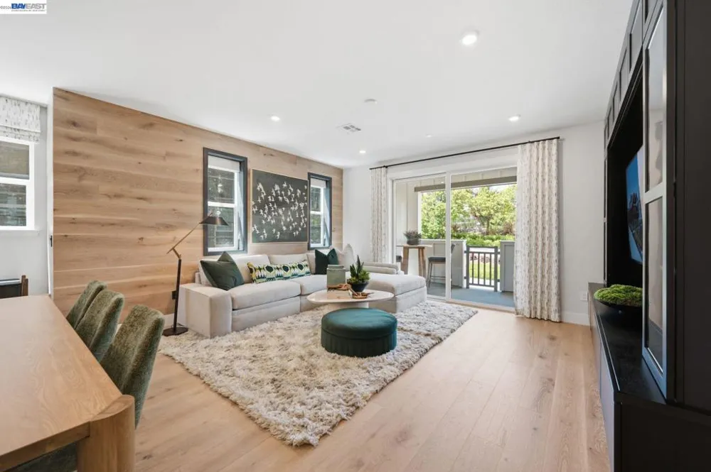 2001 Cascade Way San Ramon, CA 94583
