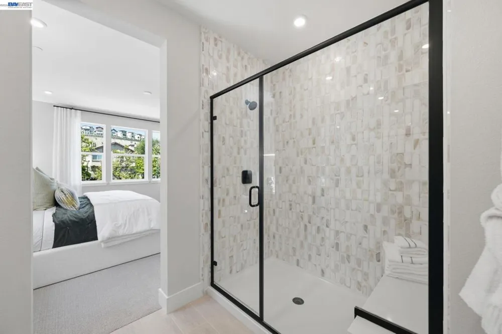 2001 Cascade Way San Ramon, CA 94583