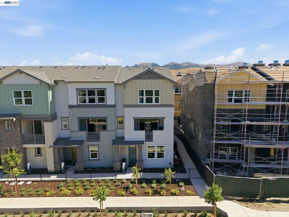 2001 Cascade Way San Ramon, CA 94583