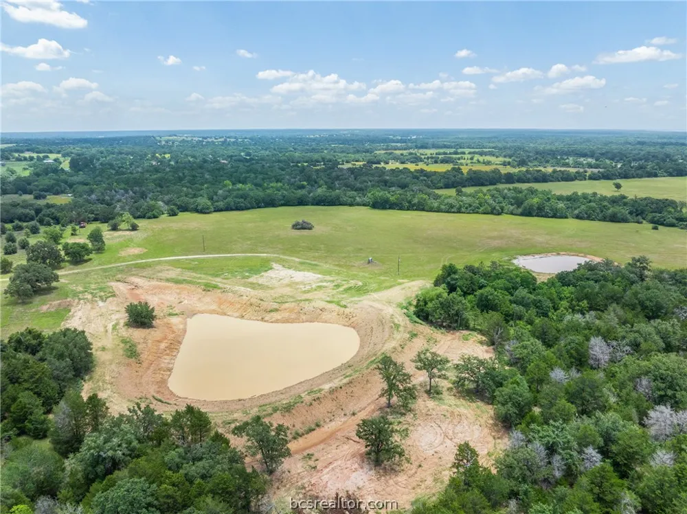 3320 County Road 430 Dime Box, TX 77853