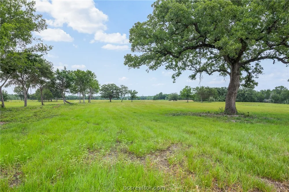 3320 County Road 430 Dime Box, TX 77853