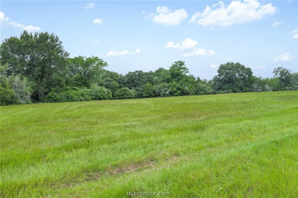 3320 County Road 430 Dime Box, TX 77853