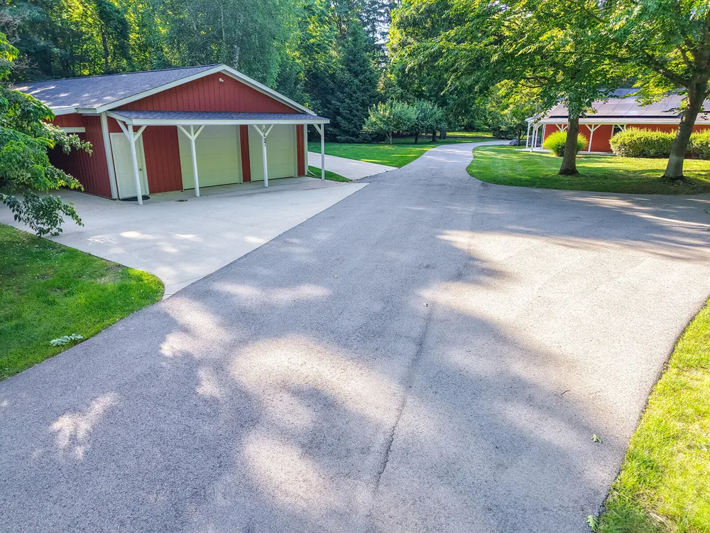 6697 Warren Woods Road Three Oaks, MI 49128