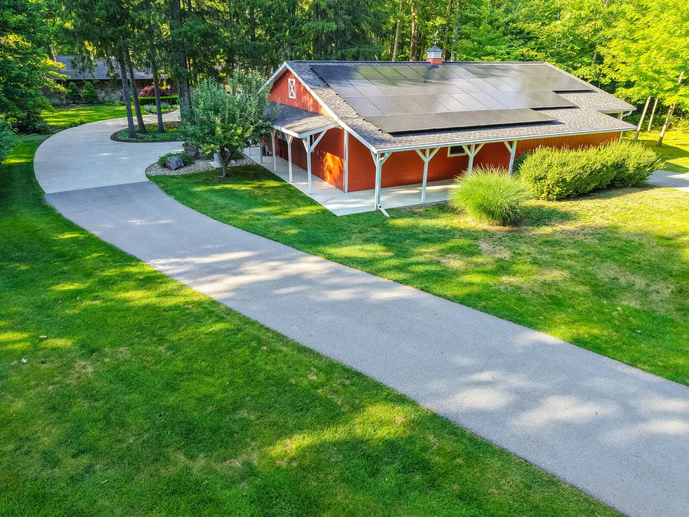 6697 Warren Woods Road Three Oaks, MI 49128