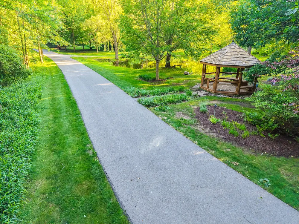6697 Warren Woods Road Three Oaks, MI 49128
