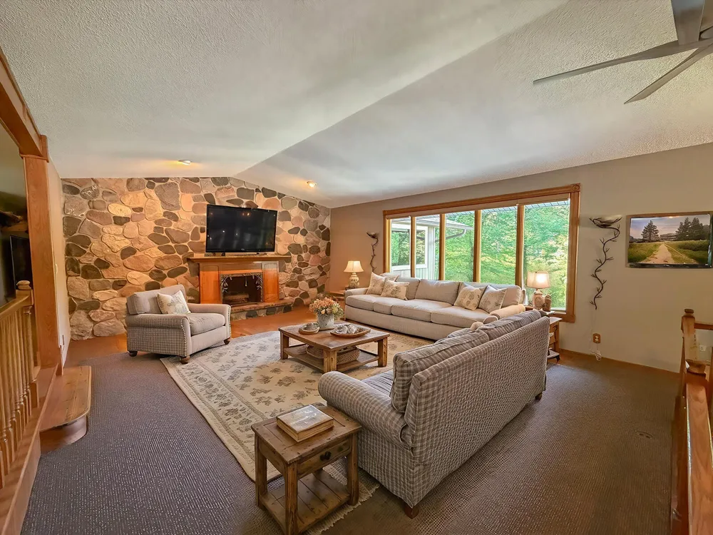 6697 Warren Woods Road Three Oaks, MI 49128