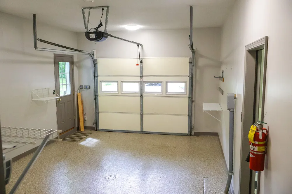 6697 Warren Woods Road Three Oaks, MI 49128