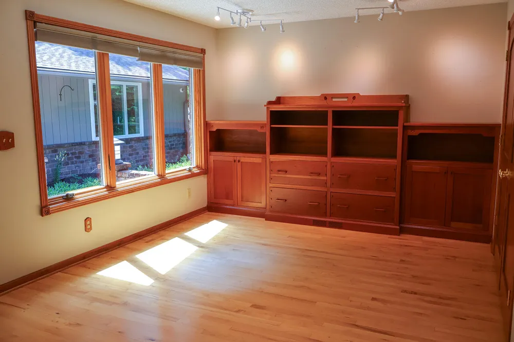 6697 Warren Woods Road Three Oaks, MI 49128