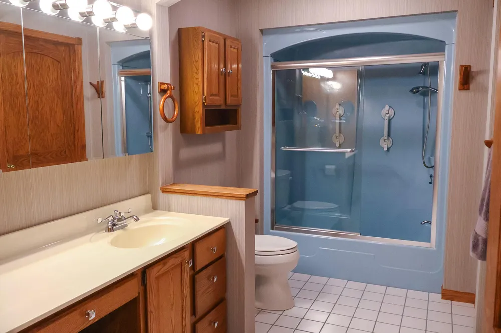 6697 Warren Woods Road Three Oaks, MI 49128