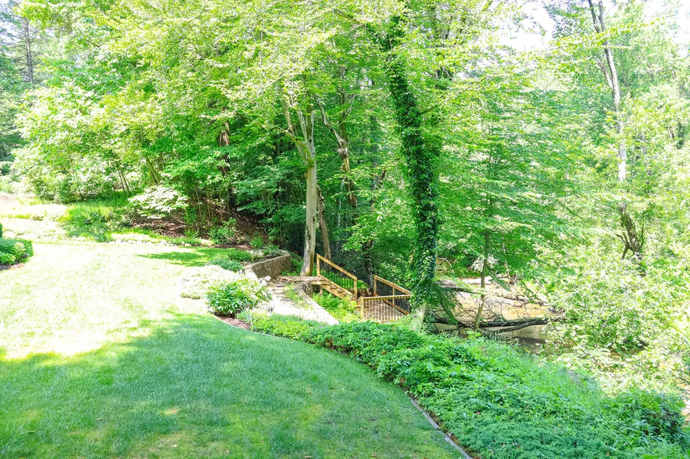 6697 Warren Woods Road Three Oaks, MI 49128