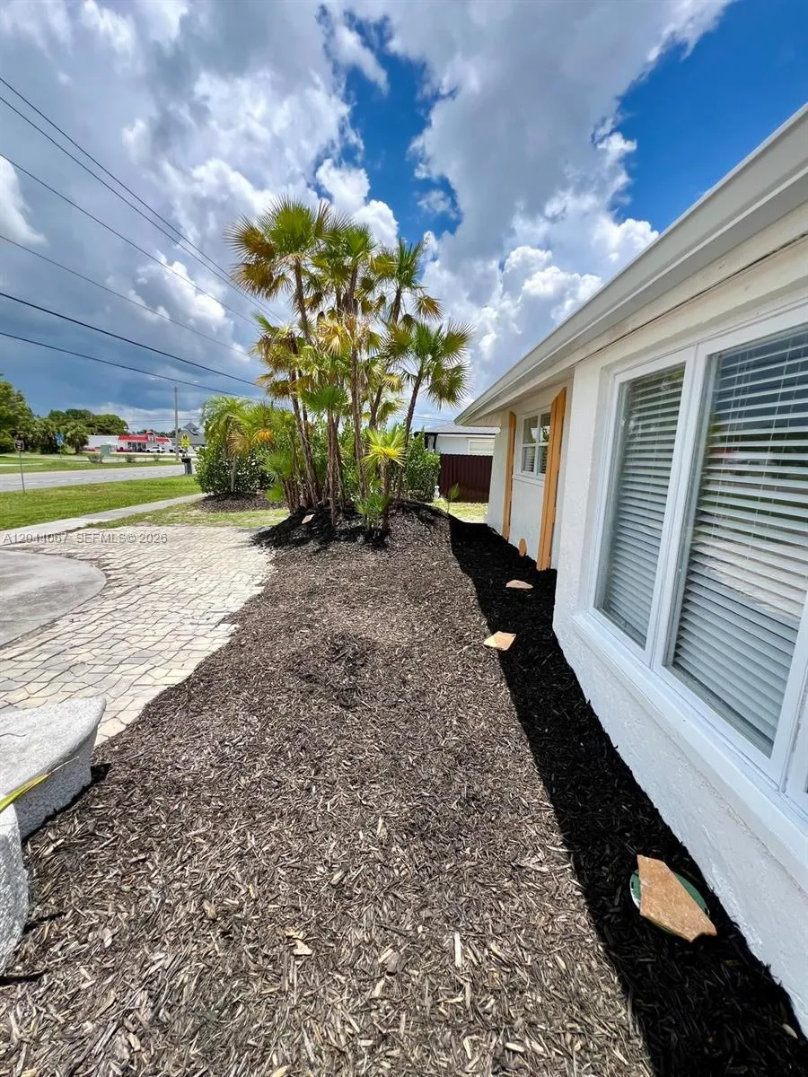 4708 Orange Grove BLVD North Fort Myers, FL 33903