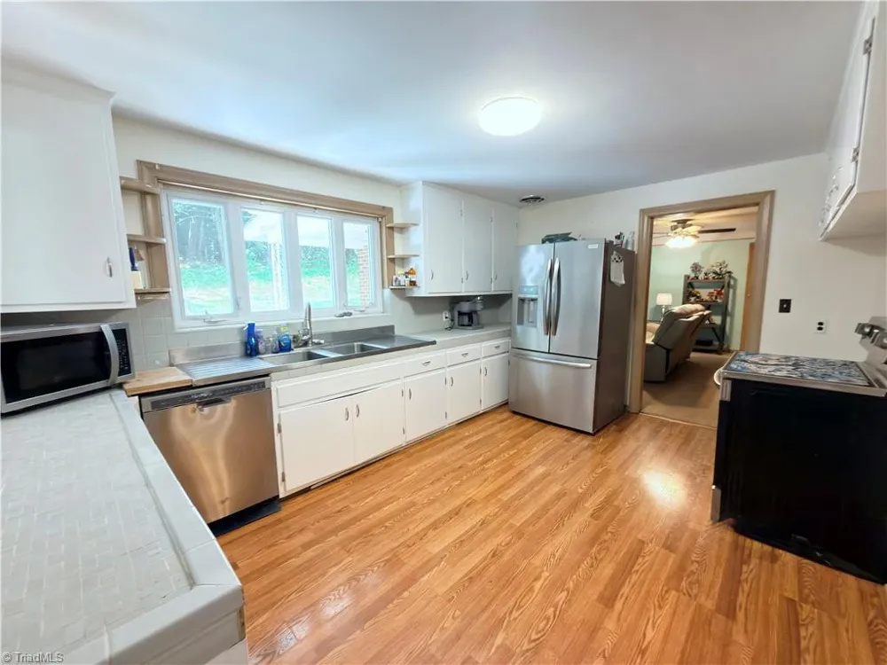 2297 * Austin Traphill Road Elkin, NC 28621