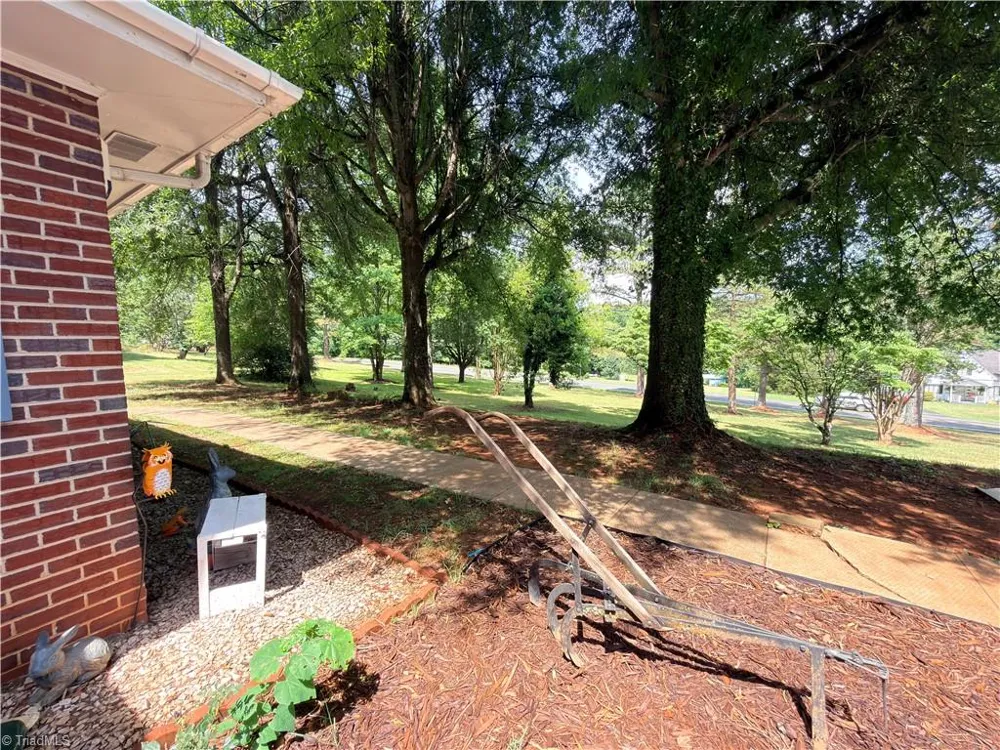 2297 * Austin Traphill Road Elkin, NC 28621
