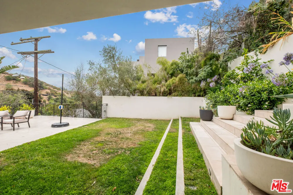 1759 Beverly Drive Beverly Hills, CA 90210