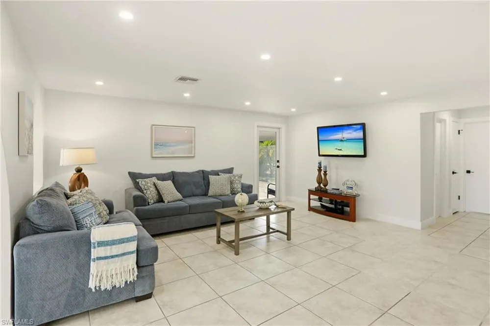 339 Landmark Street Marco Island, FL 34145