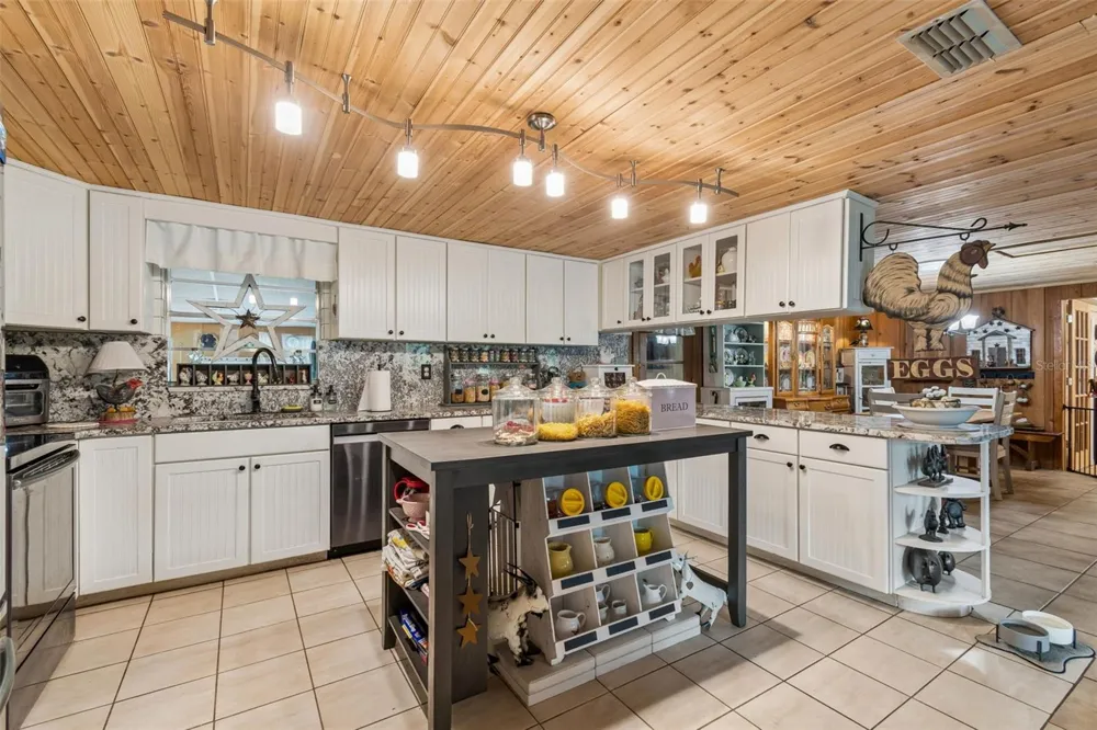 11094 SW 51ST DRIVE Webster, FL 33597