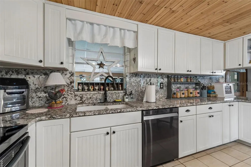 11094 SW 51ST DRIVE Webster, FL 33597