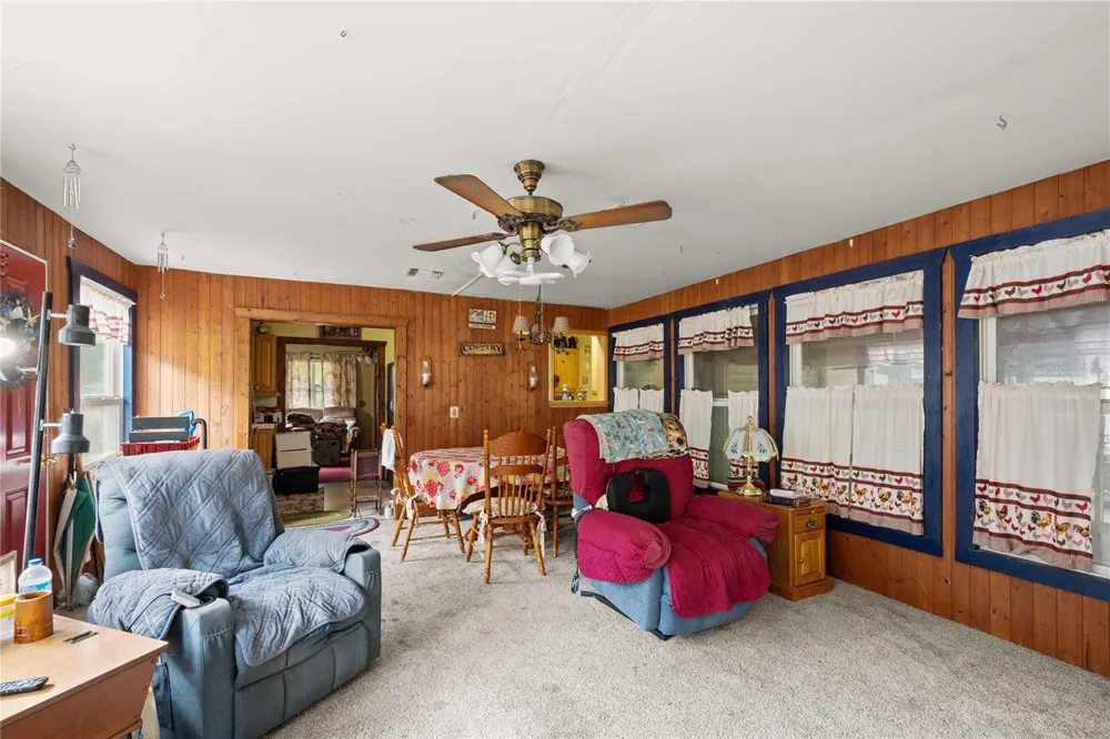14702 CR 719 Webster, FL 33597