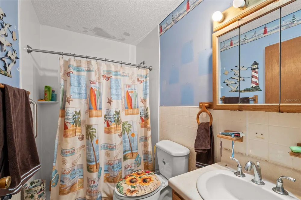 14702 CR 719 Webster, FL 33597
