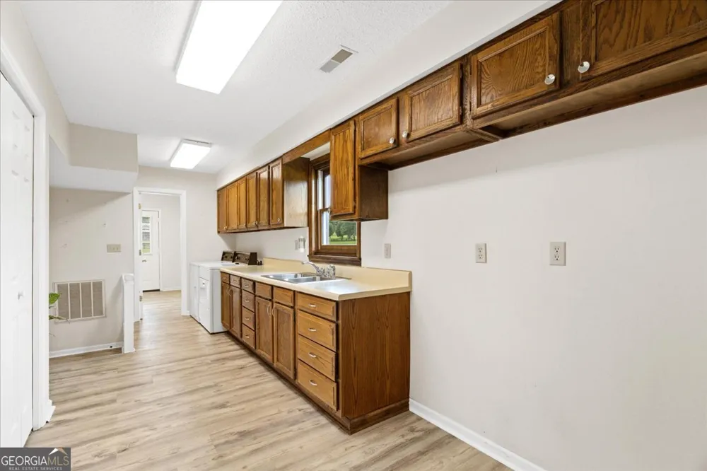 295 Craigtown RD NE Calhoun, GA 30701