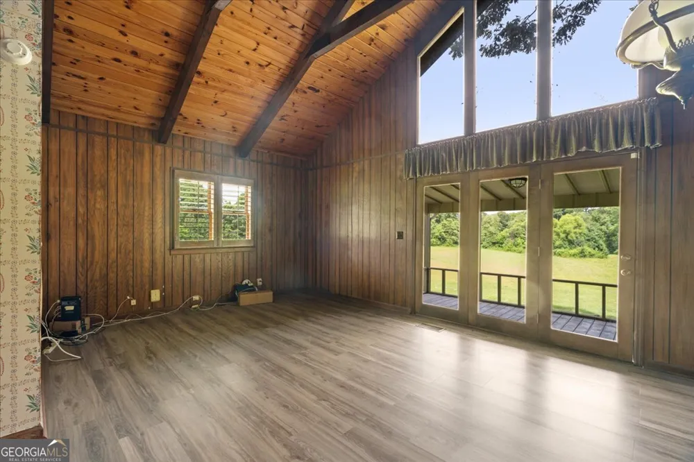 295 Craigtown RD NE Calhoun, GA 30701